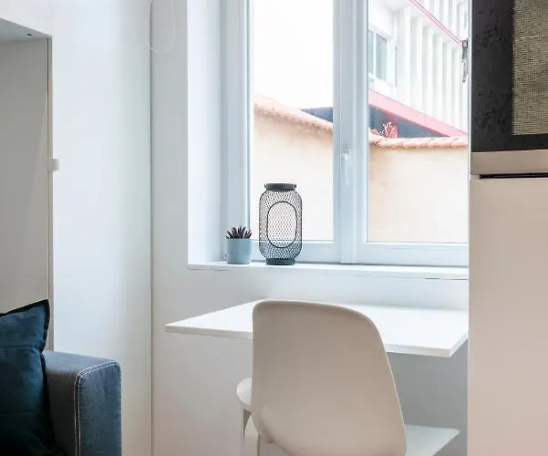 L'intimiste De Charles - Joli Dans *